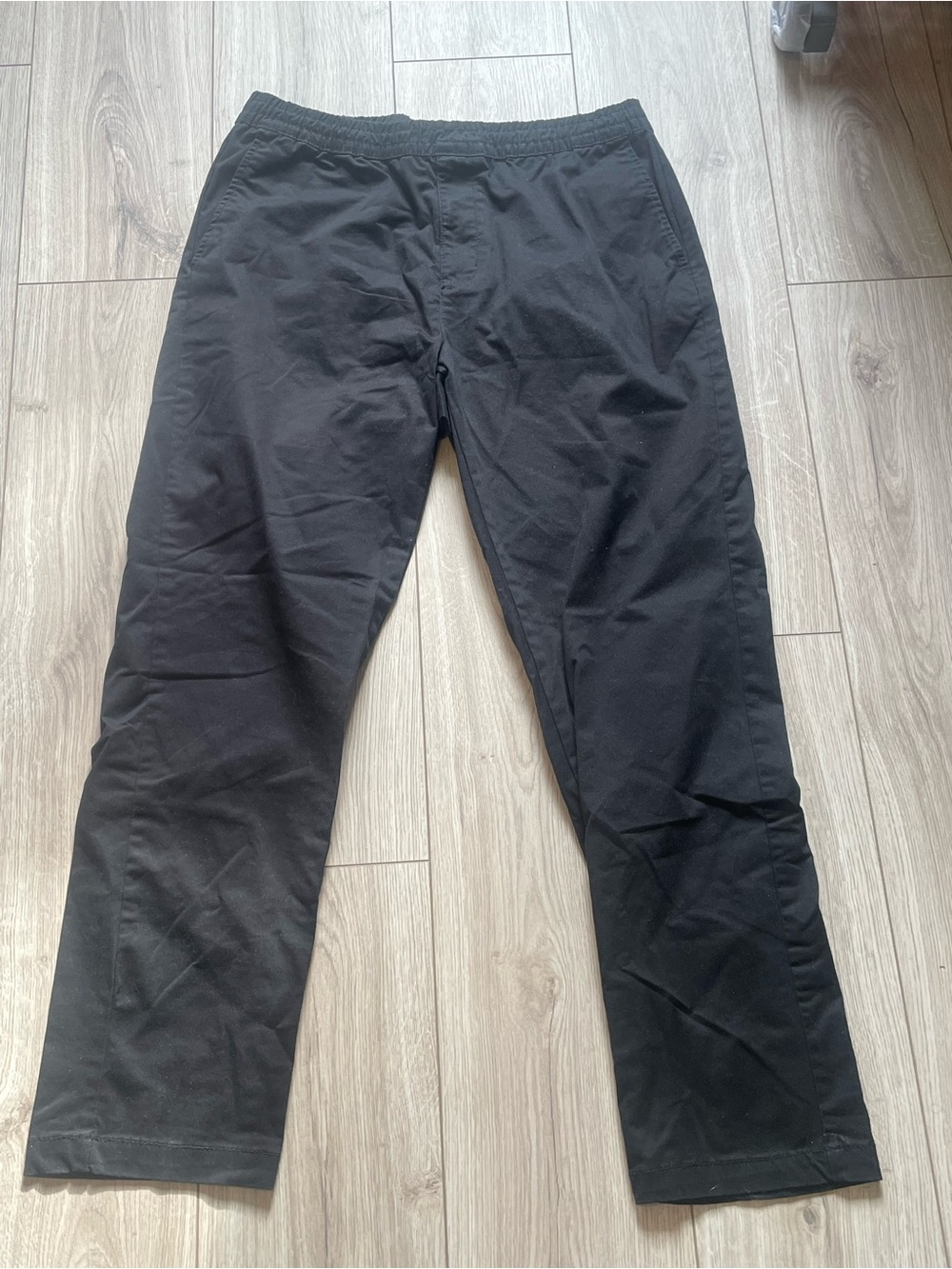Simons Le31 Black Stretch Elastic-Waist Chinos